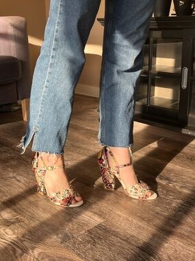 hinge Multicolor Patterned Block Heel Sandals